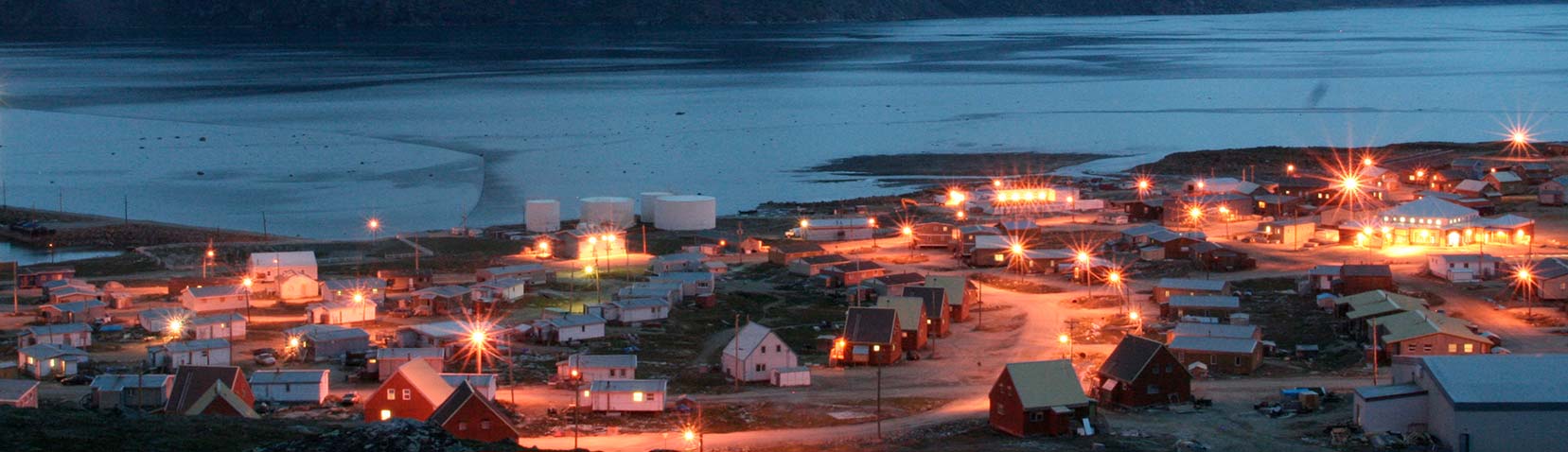 Mehr als zwanzig Anlagen von MTU Onsite Energy übernehmen in Nordkanada die Notstromversorgung und gewährleisten damit Internet-Zugang.