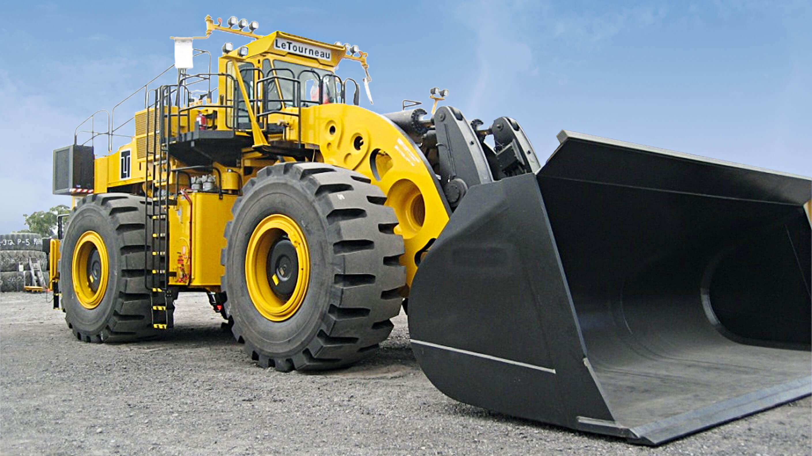 01A_MTU_excavator-engine-letourneau.jpg