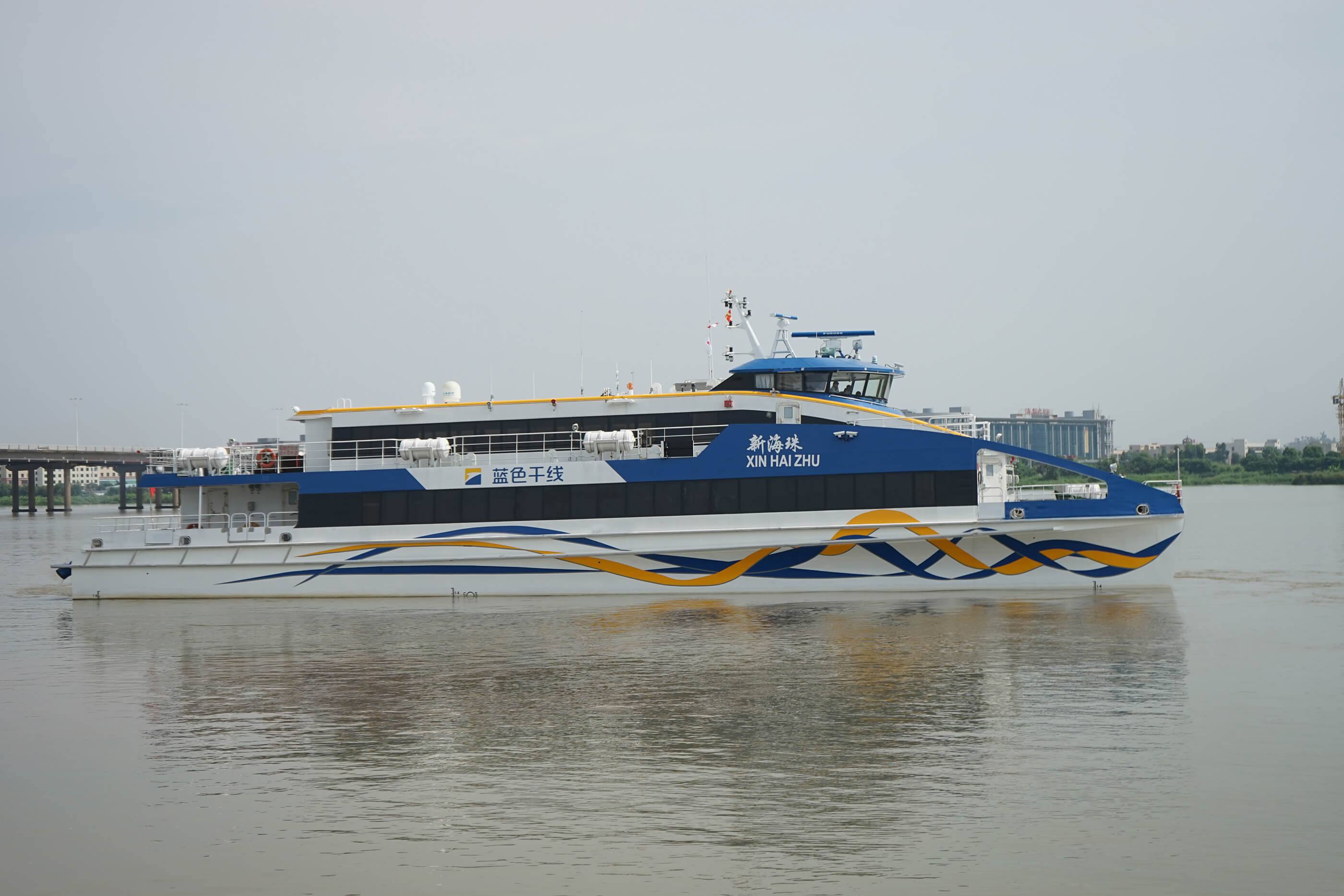 XinHaiZhu_1.jpg